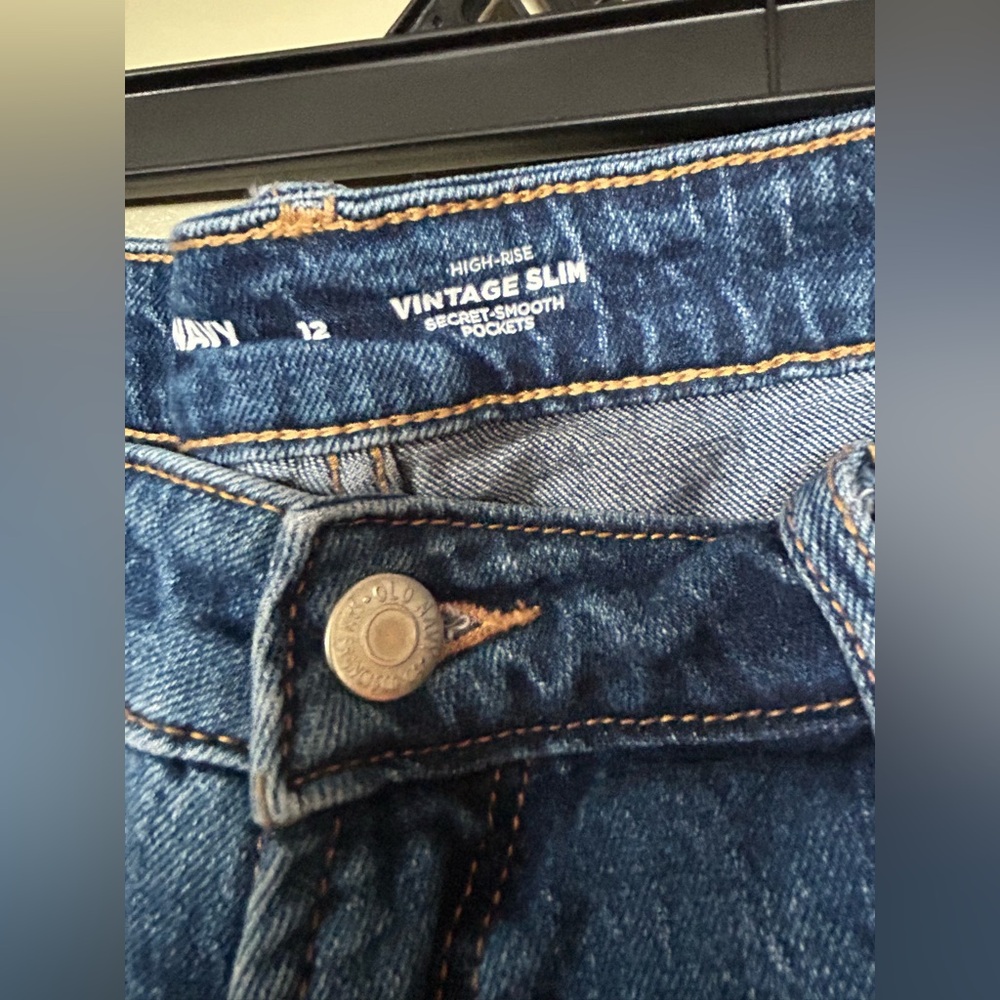 Old Navy Vintage Slim Jeans - Picture 2 of 2